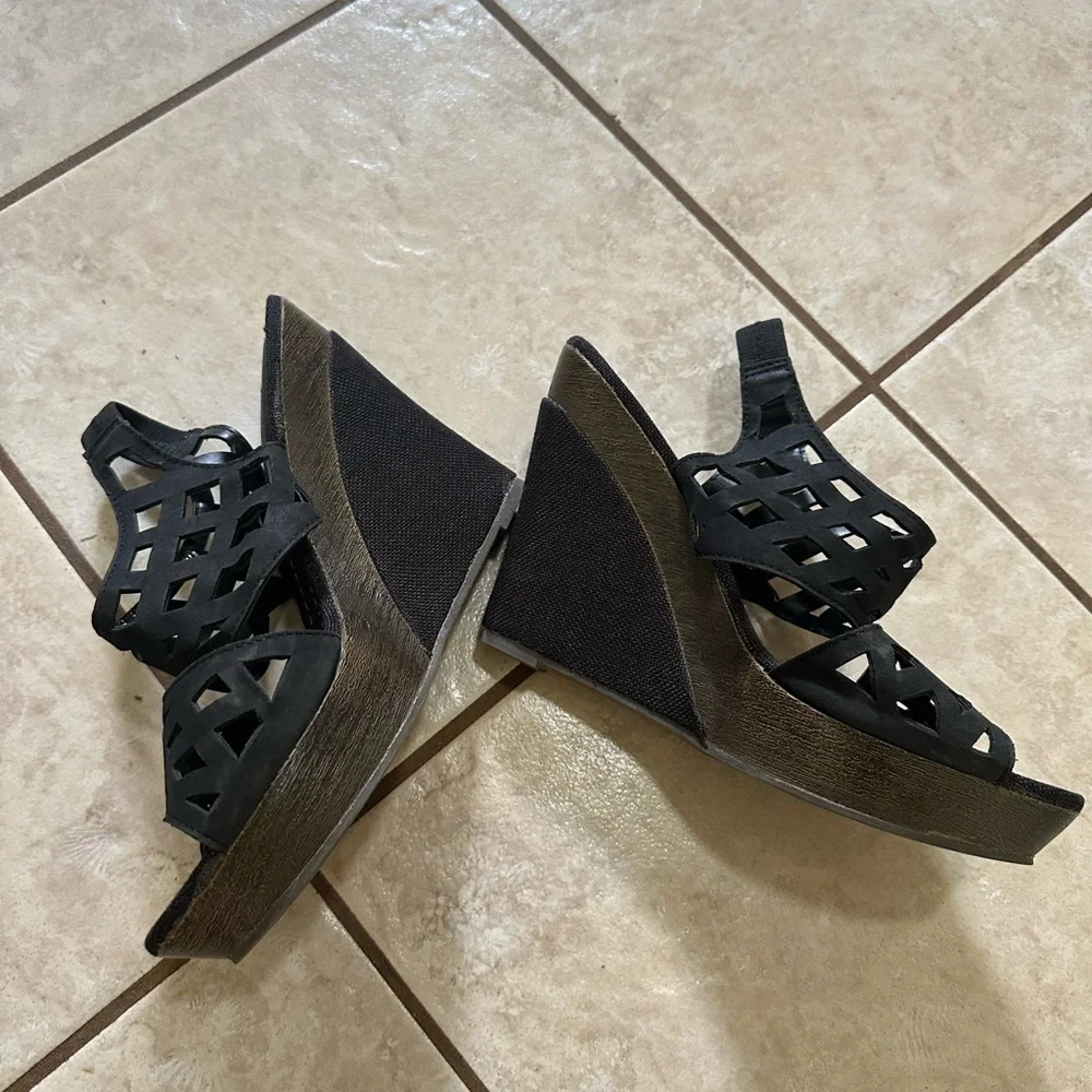 Bucco Serenas Wedge Sandal Black 9 Laser Cut Straw Heel Platform